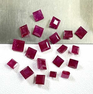 พลอยทับทิมธรรมชาติจากโมซัมบิก คุณภาพดี ราคาสุดคุ้ม รูปทรงสี่เหลี่ยมผืนผ้า ขนาด 3.5-4.5 มม. สีชมพูอมแดง สำหรับทำเครื่องประดับ - Product Image 4