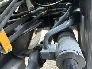 लियूगोंग 856h के लिए 5 टन व्हील लोडर फ्रंट लोडर के साथ 5 टन व्हील लोडर फ्रंट लोडर में मोटर इंजन असर पंप जी शामिल हैं। - Product Image 6