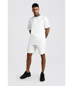 Conjunto de camisetas y pantalones cortos de dos piezas con logotipo personalizado para hombre más vendido estilo veraniego transpirable informal - Product Image 2