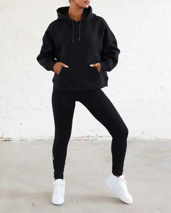 Combinaison de jogging d'été pour femmes avec logo personnalisé de grande taille combinaison de couleurs pantalon noir logo de la suite de survêtement pour femmes - Product Image 5