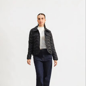 Nouvelle veste d'hiver tendance pour femmes, rembourrage chaud en duvet, design personnalisé avec logo, doublure en cuir d'agneau, tissu en nylon, tissu en toile - Product Image 1