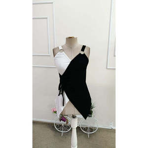 Blusa de viscosa bicolor con tiras y cuello cruzado con lazo lateral para mujer, 37601 - Negro - Product Image 6
