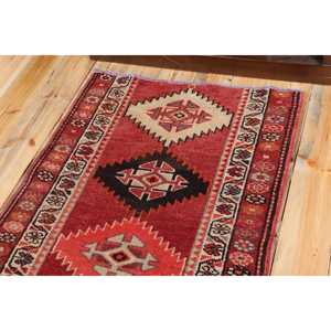 Tapis de 2,7 x 11,5 pieds, tapis turc vintage, tapis abstrait rouge Herki - Product Image 5