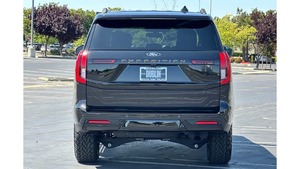 Ford Expedition Tremor 4WD 2025 Usado en Excelentes Condiciones - Product Image 2