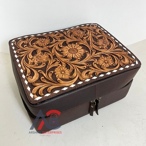 Boîte de rangement de bijoux de voyage en plein air usinée à la main en cuir de vache personnalisée en gros étui à bijoux à la mode avec fermeture à glissière - Product Image 1