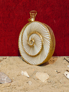 Handcrafted Round Gold Metal Spiral <b>Clutch</b> with Mother of Pearl Sheet Inlay Luxury Wirework Evening Party <b>Bag</b> for women - Product Image 3