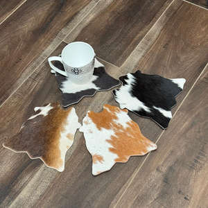 Juego de posavasos de cuero de vaca duradero e innovador, posavasos de té de cuero genuino para ocultar el pelo occidental rústico único para bebidas, regalo de decoración del hogar - Product Image 5