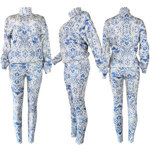 Ensemble de survêtements mode d'hiver pour femmes de meilleure qualité avec col à capuche au prix de gros vêtements de sublimation à vendre - Product Image 4