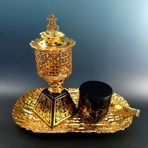 Brûleur d'encens au fini doré et bol à chocolat en métal décoratif pour la maison - Product Image 1
