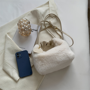 Borsa a Tracolla Mini in Peluche per Donne e Ragazze, Elegante e Carina Borsa a Spalla in Finta <span class=keywords><strong>Pelliccia</strong></span> - Product Image 4