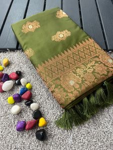 ปาโตลาส่าหรีที่สวยงามด้วยทองคำ zari และ meenakari ทั้งหมดมีความคมชัดสูง - Product Image 3