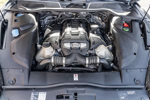 Cayenne Turbo 2015, V8 Twin-Turbo de 520 hp, Tracción en las Cuatro Ruedas, Sin Modificar - Product Image 6