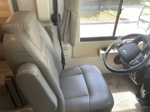 Vendedor Verificado de T-h-o-r H-u-r-r-i-c-a-n-e 29M Usado del 2022, Listo para Viajar - Product Image 2
