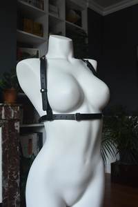 Harnais de poitrine en cuir véritable pour hommes 100% réglable grande taille haute qualité personnalisable couleur Logo Festival tenue mode - Product Image 2