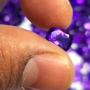 265 ชิ้นอเมทิสต์ธรรมชาติ 5-9 มม.Baguette ล้านล้านสแควร์ตัด 316 กะรัตจํานวนมาก Iroc ขายคุณภาพสูงหลวมอัญมณีสําหรับเครื่องประดับ - Product Image 3