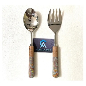 Ensemble de couverts de table de style américain avec manche en bois, ustensiles de cuisine, couverts en résine et bois, cuillère à salade, fourchette, couverts de table - Product Image 1