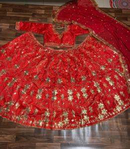 Magnifique collection de lehenga choli traditionnel d'hiver tendance avec fausse fourrure - Product Image 5