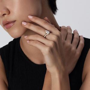 Anillo de diamante luminoso con corte de pera de 2 quilates D-F VVS1-VS2, diamante cultivado en laboratorio en oro amarillo de 14K y 18K, ideal para ocasiones festivas. - Product Image 3