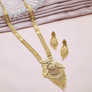 Venta al por mayor de joyería de moda 14K 18K 24K chapado en oro, conjunto de joyería de lujo de diseño floral, conjunto de joyería larga de latón con relleno de oro. - Product Image 2
