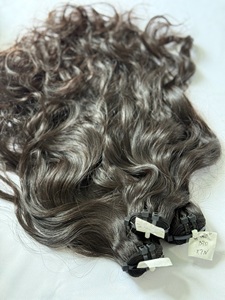 Hot Selling Natural Wavy Raw Unprocessed Bundles Hair Extensions 10"-40" Wavy Unprocessed Raw Hair Wholesale Price - Product Image 3