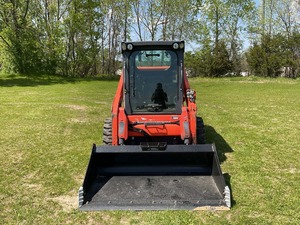 Chargeuse sur pneus Kubota SSV65 d'occasion avec système hydraulique pour la construction - Product Image 3