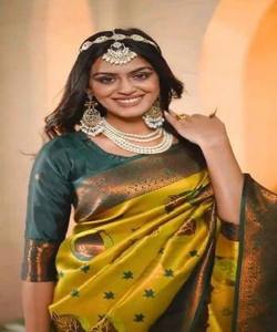 SAREE DE TRAVAIL DE TISSAGE ZARI EN SOIE BANARASI MODERNE AVEC BLOUSE NON COUCHÉE VÊTEMENT DE RÉCEPTION PRIX DE GROS TISSU SAREE ETHNIQUE DE VÊTEMENT - Product Image 2