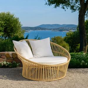 Banc minimaliste moderne et durable en rotin pour l'intérieur et l'extérieur pour hôtels, villas, salles à manger et salons, parcs et appartements - Product Image 2