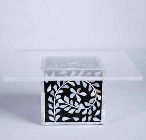 Fourniture en gros Support à gâteau de luxe en nacre pour gâteaux ou pâtisseries et desserts disponibles chez Worldwide Supply - Product Image 3