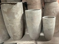 Jardinière en terre cuite vintage du Vietnam poterie antique non émaillée avec pot de jardin artisanal et soucoupes pour un usage domestique