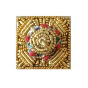 Badges de blazer brodés à la main de qualité supérieure fabriqués en usine, badges d'uniformes personnalisés, pas chers et sur mesure, en promotion - Product Image 5