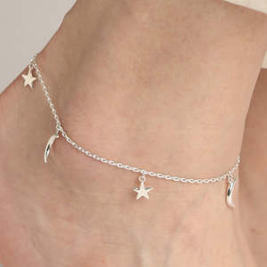 Achetez des chevillères/Payals 100 % argent 925 véritable pour femmes et filles, plaquées or 14 carats avec une pierre principale en diamant mignon et un matériau de qualité. - Product Image 5