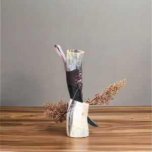 Corne à boire viking traditionnelle avec support, faite à la main, en corne naturelle, mug médiéval, vaisselle à boire en agate - Product Image 3