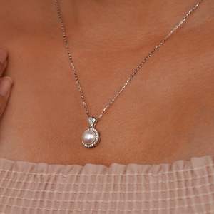 SHREYA DIAM Classic 925 <b>Silver</b> Freshwater <b>Pearl</b> Pendant <b>Necklace</b> Diamond Halo Snake Chain Romantic Style for Women Wedding - Product Image 4