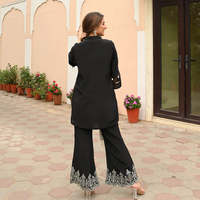 Setelan Salwar Kameez Katun Hitam Dengan Palazzo Bersulam Dan Kurta Lengan Tiga Perempat Untuk Wanita Pakaian Sehari-hari Gaya Sopan
