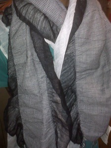 Elegante Bufanda de Algodón con Doble Volante, Bufanda de Alta Costura para Mujer - Product Image 5