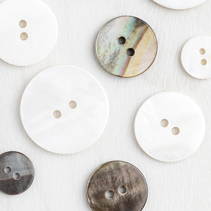 Mother-of-pearl <strong>shell</strong> <strong>button</strong> custom logo elegant capiz pearl seashell <strong>buttons</strong> for garments &amp; clothing - Product Image 4