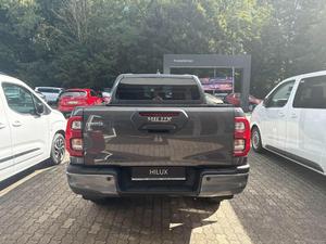 2025 nuovo a YOTA HILUX 2.8 D-4D 4x4 senza incidenti invisibile doppia cabina invincibile SUV cambio automatico - Product Image 6