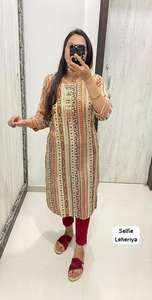 Nueva ropa tradicional exclusiva de algodón puro para mujer Kurtis para mujer ropa india y paquistaní Kurtis para uso diario - Product Image 4