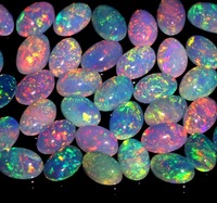 Opale d'Éthiopie Cabochon 4x6 mm 100% Naturelle de Haute Qualité Certifiée par un tiers 0,5-2 Carats Effet Feu Éclatant Vente en Gros