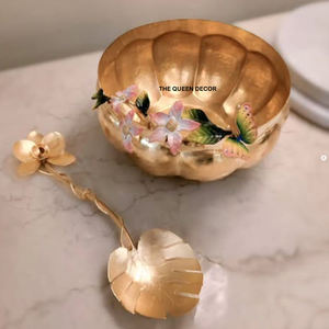 Tazón para Servir de Acero Inoxidable, Diseño Moderno y Tradicional, Hecho a Mano, Acabado Blanco y Dorado, Pulido a Espejo - Product Image 5