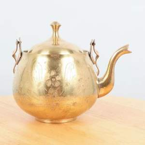 Vintage Brass <b>Kettle</b> Brass <b>Tea</b> <b>Kettle</b> simple design On the sides <b>kettle</b> with a handle and a lid with floral design - Product Image 4