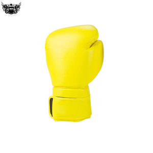 Guantes de boxeo profesionales de 10oz de nueva fabricación con logotipo personalizado, guantes de kick boxing de entrenamiento de cuero PU, función de perforación para adultos - Product Image 3