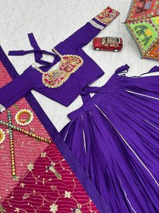 Tela de algodón puro Navratri Festive Special Thread Work y diseñado Lehenga de moda en el que vale la pena invertir/Opciones de talla grande - Product Image 6