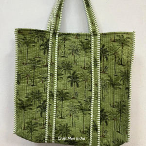 Vente en gros de sacs fourre-tout brodés à motifs floraux pour femmes sacs à bandoulière matelassés pour cadeaux de mariage et de voyage style promotionnel - Product Image 1