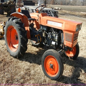 Compre el tractor Kubota L225 hoy, obtenga un envío rápido y una calidad de primera calidad, ideal para granjas grandes y pequeñas, stock limitado disponible - Product Image 4
