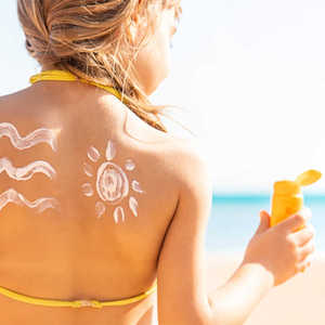 Protector solar para niños Premium de 50ml Milk Shield SPF50 + PA +++ con textura suave Protección UV de amplio espectro para niños - Product Image 5