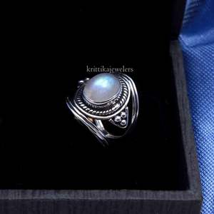 Anillo de bodas de plata de ley 925 hecho a mano, piedra lunar de Fuego Azul Natural, piedra preciosa, ajuste de bisel de corte ovalado Unisex para ropa de fiesta - Product Image 4