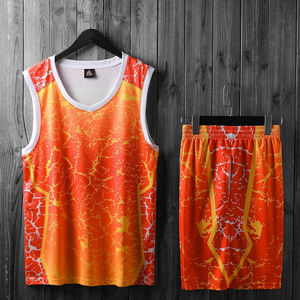 Uniforme de basket-ball personnalisé fabriqué en polyester 100%, uniforme de basket-ball fabriqué au Pakistan, uniformes de basket-ball par sublimation - Product Image 3