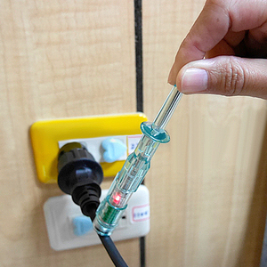 Lápiz de Prueba de CA, Detector de Voltaje de CA con Contacto y Sin Contacto, con Pantalla LED, Rango de 100V-500V, Aprobado por CE/GS/ROHS - Product Image 5