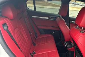 Alfa Romeo Stelvio Ti Sport Q4 2020 d'occasion, 280 ch, turbo 4 cylindres, transmission intégrale, intérieur rouge, non modifié - Product Image 5